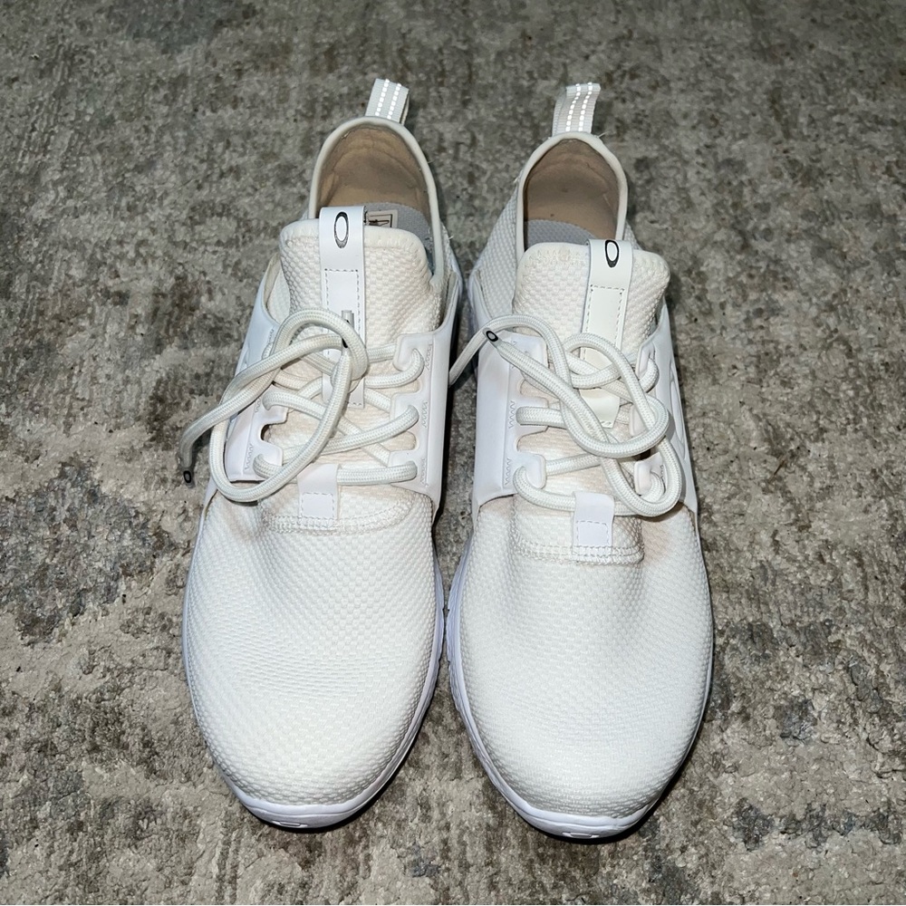 Men’s Buckle EVZero™ Sneaker
Size 10 - Color White - New w/o Box